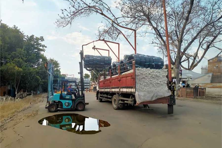 Pengiriman-pipa-hdpe-papua
